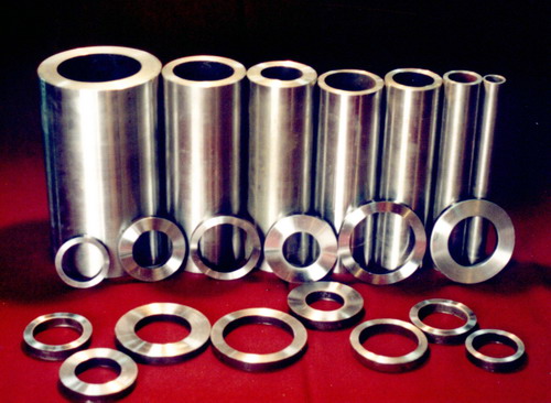 湖北新冶鋼：展示全系無縫鋼管產(chǎn)品(圖1)