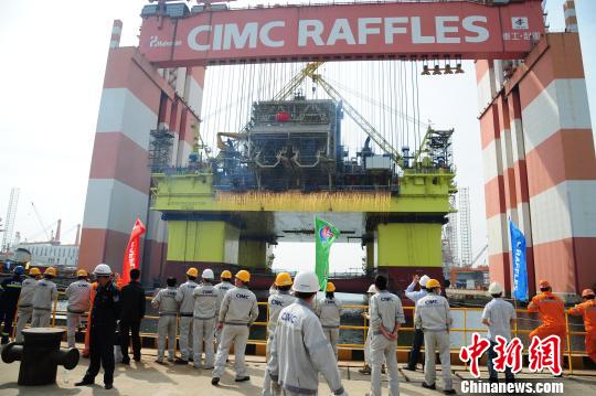 中國造深水半潛式鉆井平臺(tái)可適應(yīng)全球海域作業(yè)(圖1)