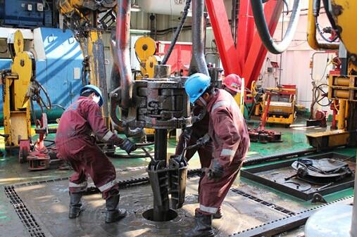 中國(guó)海油鉆井平臺(tái)鏖戰(zhàn)爪哇海(圖1)