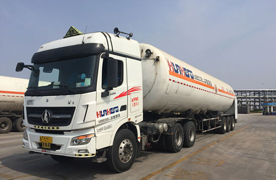 天然氣分公司青島LNG接收站LNG裝車(chē)外輸突破100萬(wàn)噸(圖1)