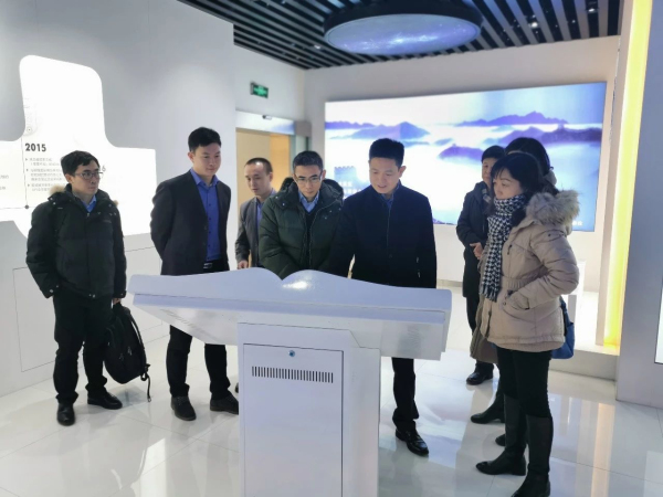 商務(wù)部服貿(mào)司副司長(zhǎng)王東堂調(diào)研振威展覽股份(圖2)